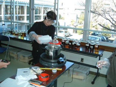 �؂̉ԃG�R�v���W�F�N�g��ʂɂ�������J�u���摜