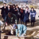 �^�C���J�v�Z�����݂�����鏗�q�����B�@BDM